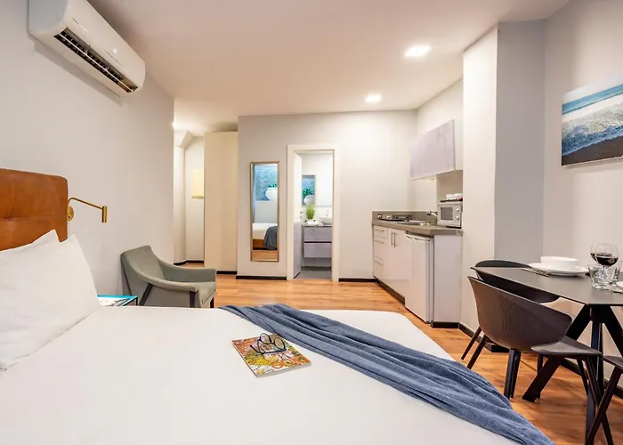 Sea Land Suites